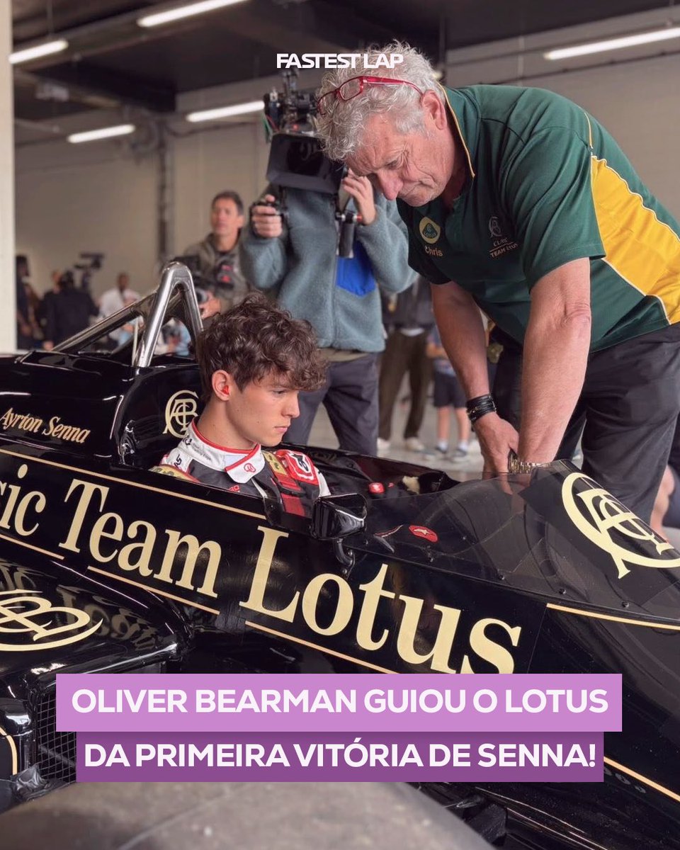 fastestlapp's tweet photo. Oliver Bearman aproveitou a pausa da F1 para pilotar o icónico Lotus 97T em Silverstone, o mesmo monolugar com que Ayrton Senna conquistou a sua primeira vitória na categoria, no GP de Portugal de 1985. Karun Chandhok também esteve em pista. #FastestLap #Formula1 #F1 #DAZNF1 https://t.co/K5Os6BovIA