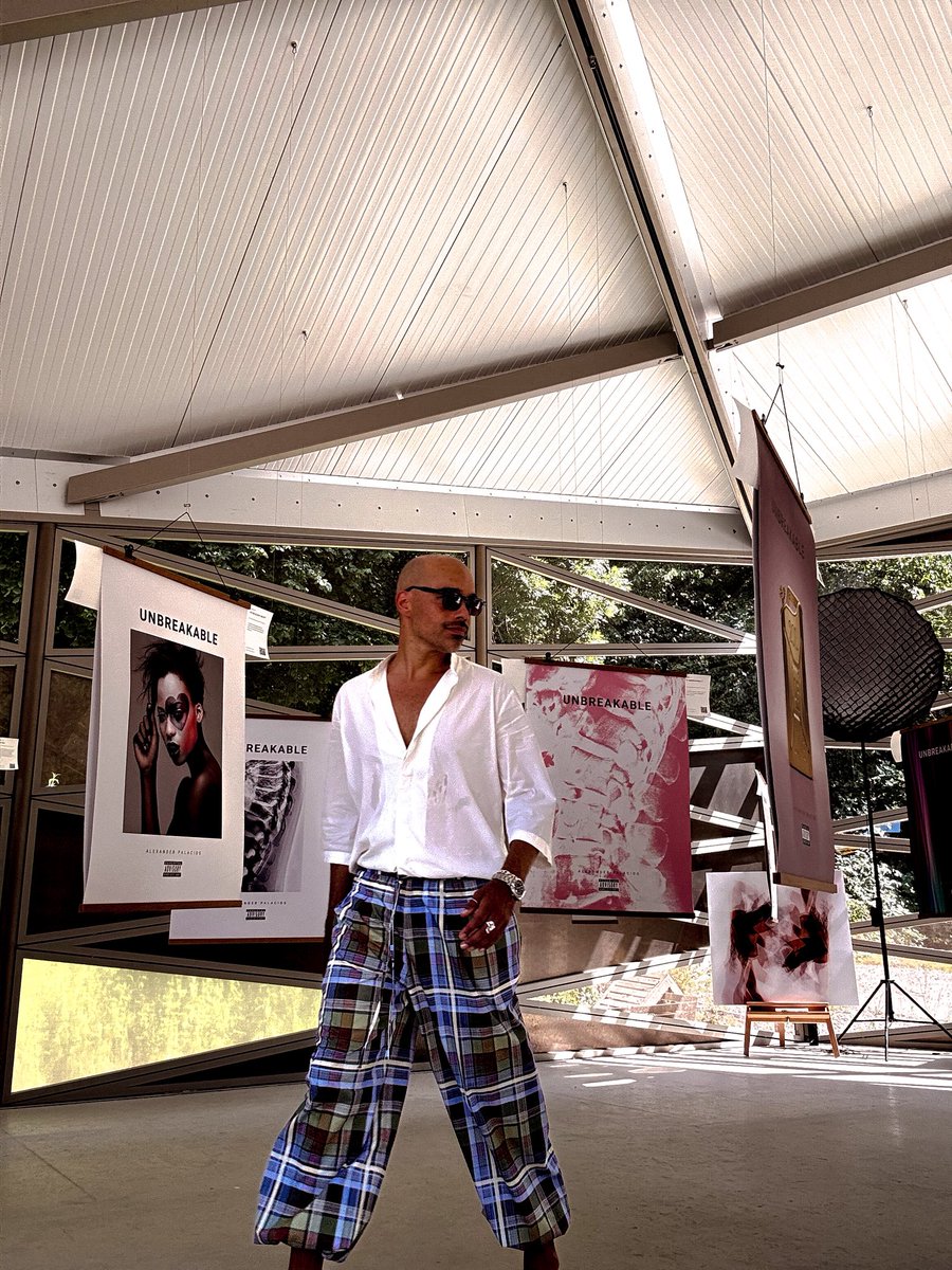 BaselFoto's tweet photo. #artbasel #exhibition #unbreakable by alexander palacios https://t.co/4gIMdqmJly