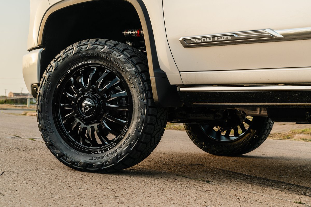 a2iwheels's tweet photo. A Dully Dominator!! Fuel Offroad Arc Dually D868 Gloss Black Milled 22x8.25 on 2024 Chevrolet 3500. https://t.co/HjViC48yUb
#fueloffroad #fuelwheels #duallylife #dually #duallywheels #duallytrucks #4x4 #a2iwheels #trucks #trucksofinstagram #Chevrolet #chevytrucks #chevy3500 https://t.co/XJmhBMhvVI
