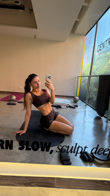 Molly Brooke - You know what I want to say: Pilates girl forever ❤️❤️ https://t.co/wvQqyWDuHI