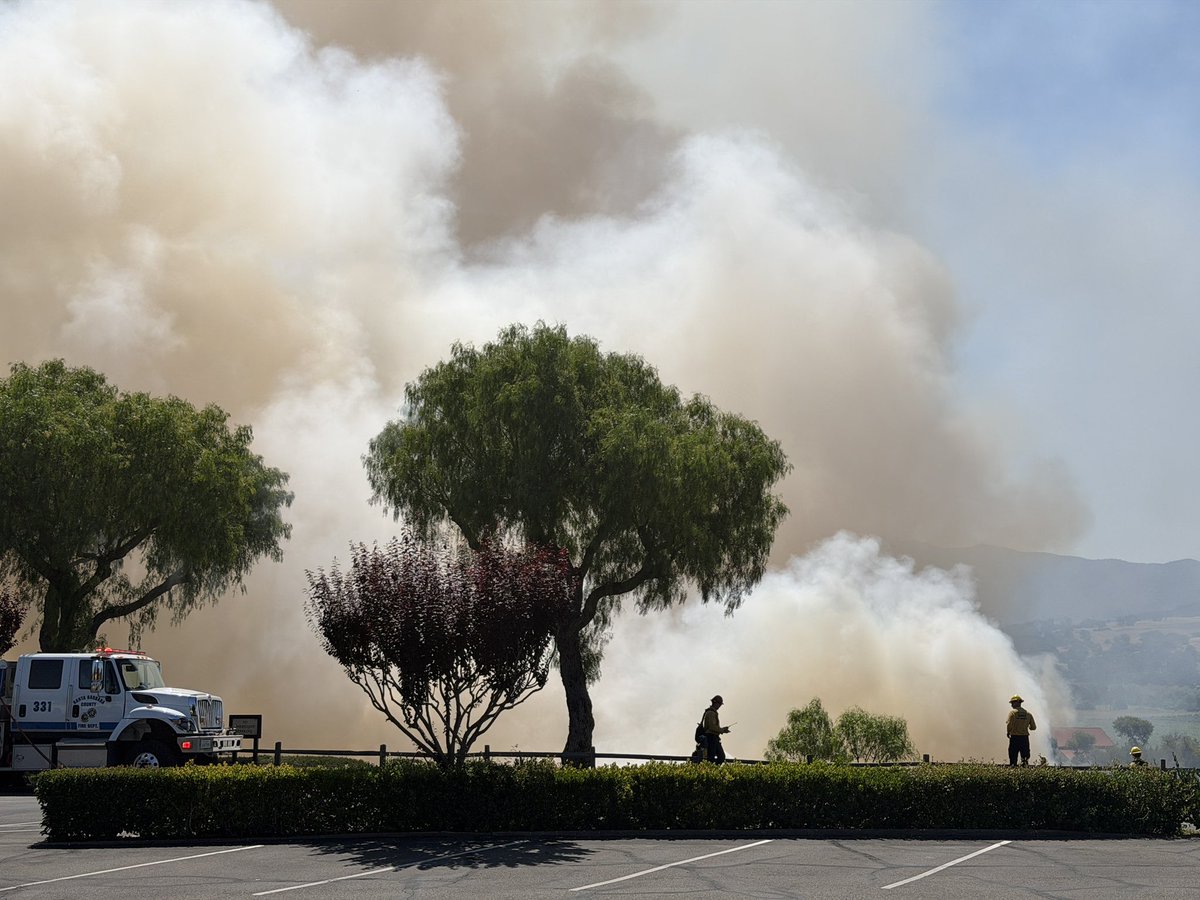 SBCFireInfo's tweet photo. @SBCFireInfo Crews are on scene of a vegetation fire in the 1600 block of Mission Drive, Solvang. The incident was reported at 10:46 AM. 

Additional information will be provided as it becomes available. Motorists and members of the public are advised to avoid the area to ensure the safety of fire personnel and the community.

#SBCFire #Solvang #VegetationFire