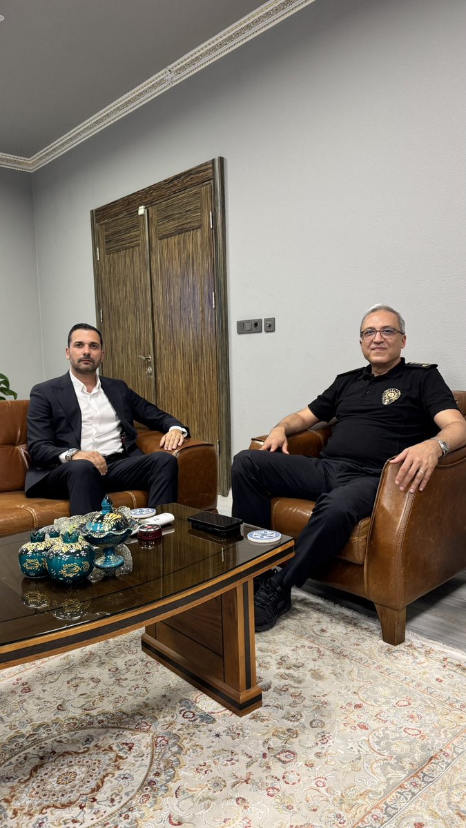 gurkankiziltug's tweet photo. Manisa İl Emniyet Müdürümüz Sayın Adnan Karayel’i makamında ziyaret ederek hayırlı olsun dileklerimizi ilettik. Nazik misafirperverliği için kendilerine teşekkür ederim.🇹🇷 https://t.co/oN1CEukwe0