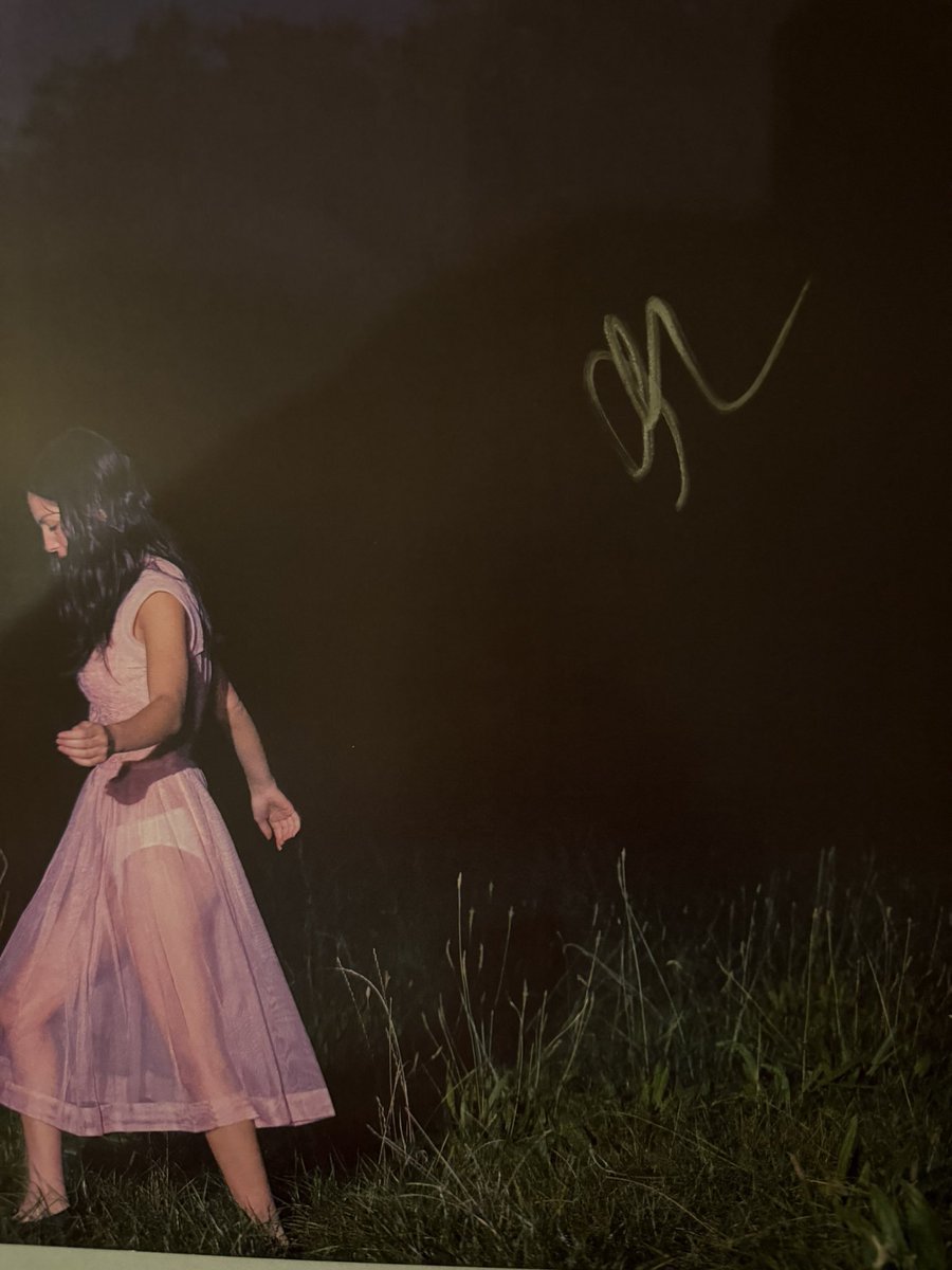 baabbe_'s tweet photo. the difference between my signed guts vinyl and yspsfagsi is kind of crazy https://t.co/fsRMgizUpE