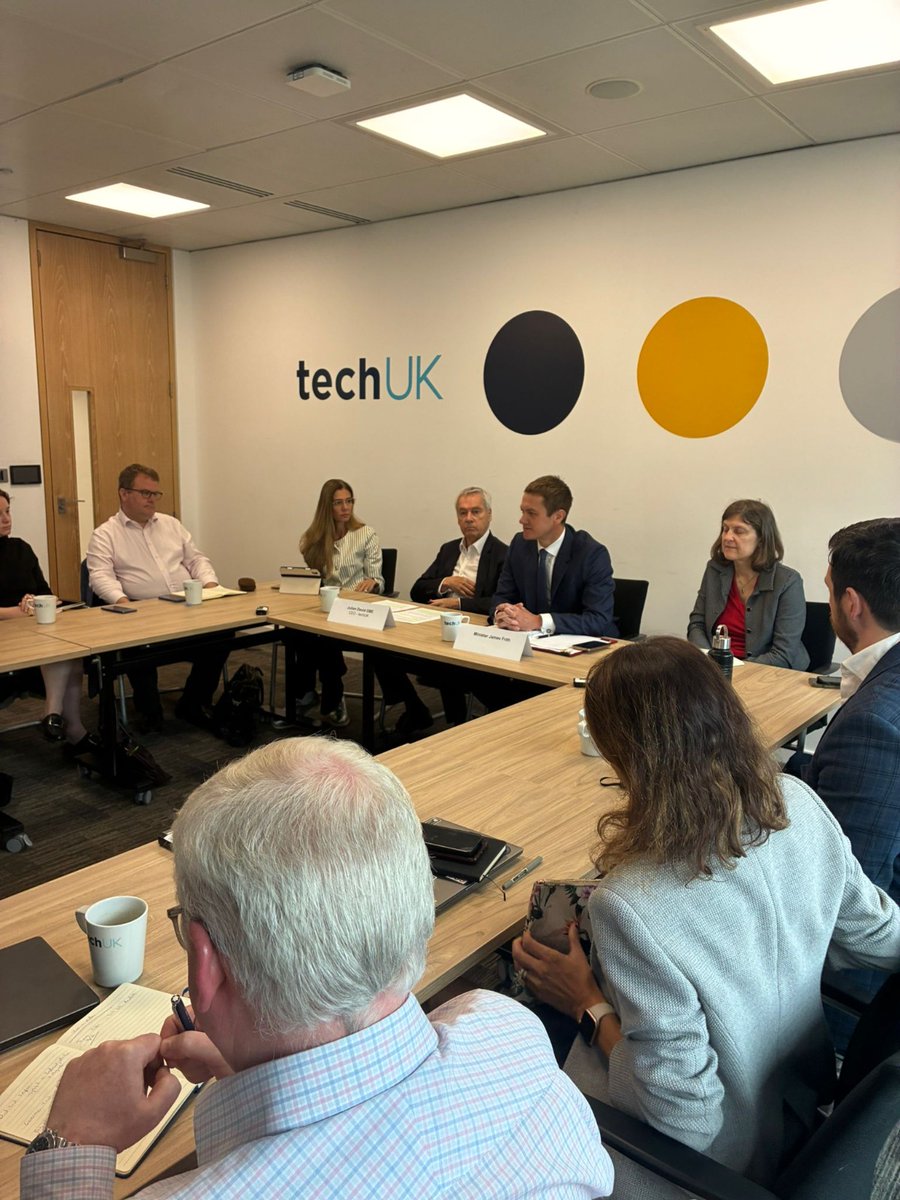 cabinetofficeuk tweet picture