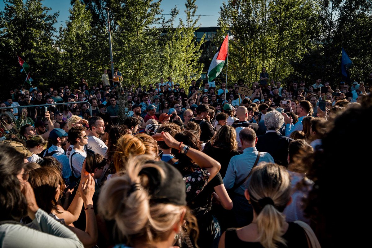 LeftAlliance_EU's tweet photo. ✊️ Justice for Palestine in Strasbourg has started with thousands of people joining together to demand the end to the EU-Israel association agreement!

@ManonAubryFr @RimaHas https://t.co/KlLAG4RHum