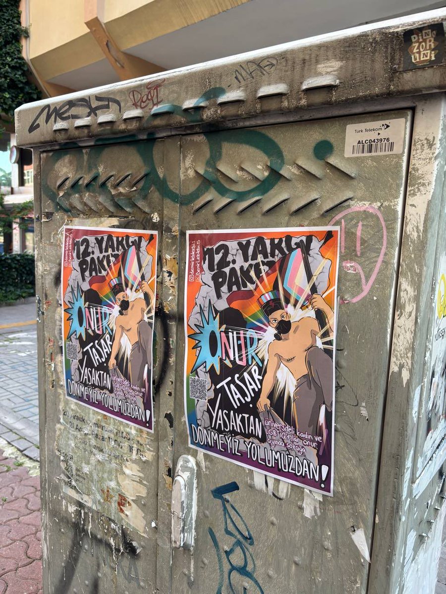 demirLeblebi26's tweet photo. 📢Duyduk duymadık demeyin, Ankara’da yaşatmaya geliyoruz.

Ankara sokaklarından seslendik, 20 Haziran’da lubunyalar sokağa!

🏳️‍🌈🏳️‍⚧️Onur taşar yasaktan dönmeyiz yolumuzdan!

📍Kızılay https://t.co/RpIyMNBmu7