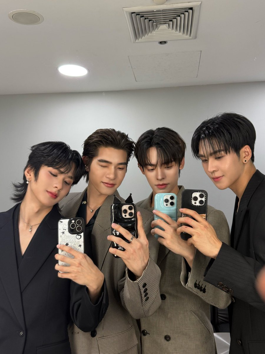 imkaimo's tweet photo. DMD LINE UP GIVE THEM TO ME https://t.co/DcyDBLgqjZ