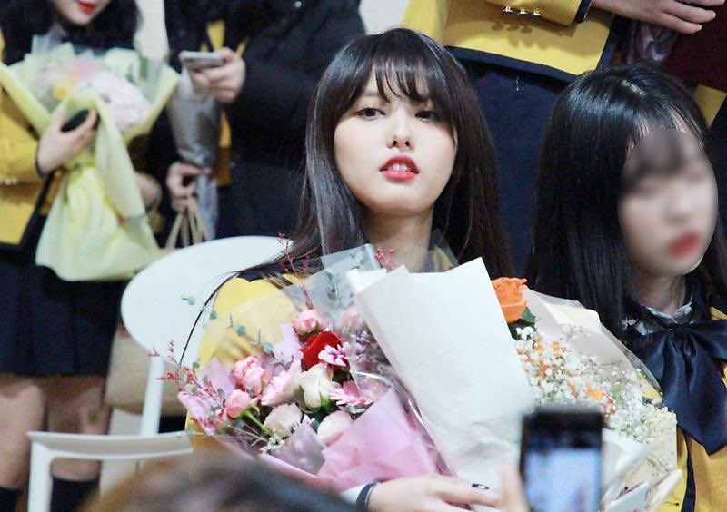 mmldfeed's tweet photo. — #AHIN #모모랜드 #MOMOLAND ★ https://t.co/HbiyPtMrvI