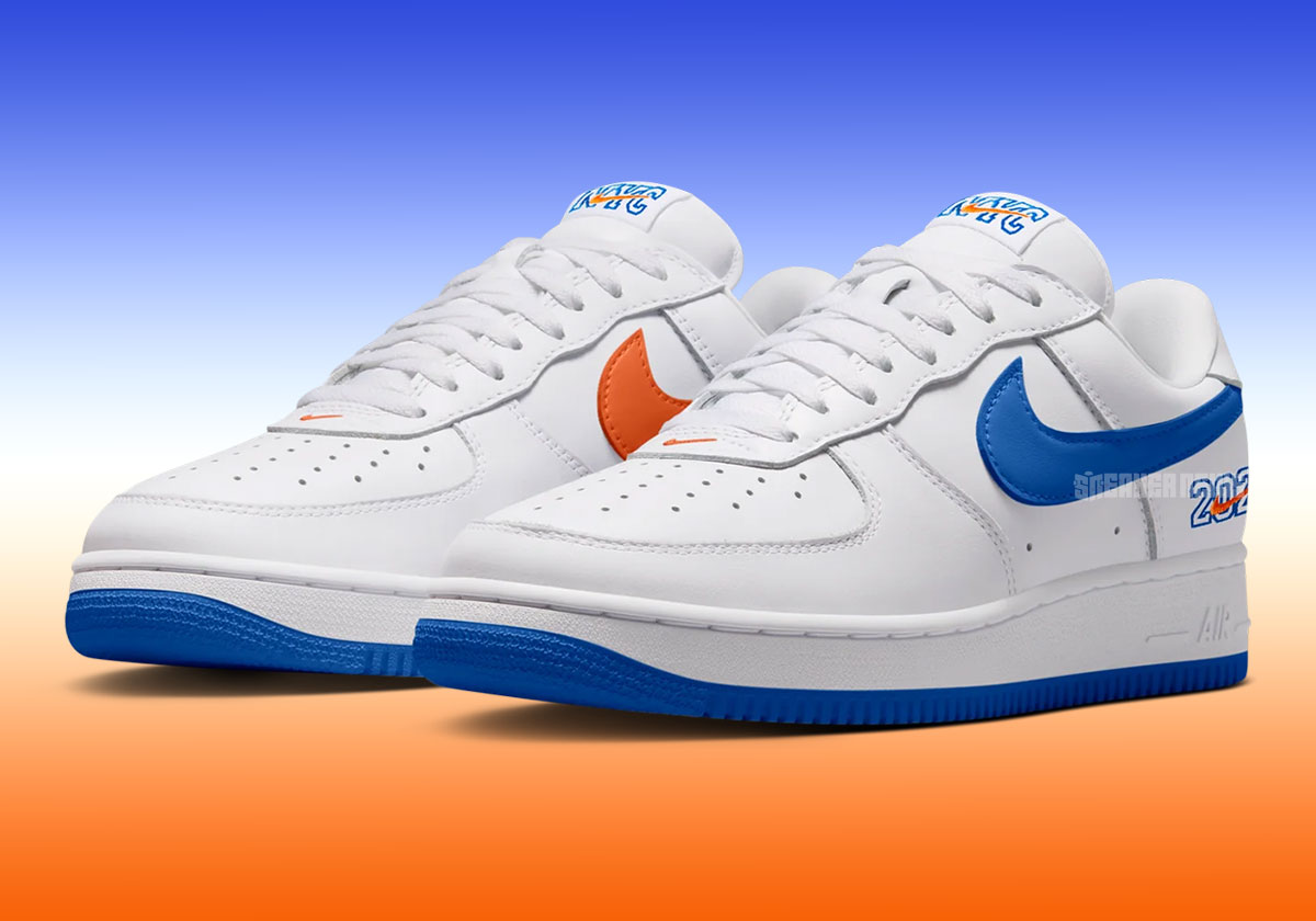 SneakerNews's tweet photo. Nike put Madison Square Garden inside this Air Force 1.

Even better, these have the 2001 shape 🚨

Get a closer look >> https://t.co/PSYPTrWJDv https://t.co/n75mLBurQg