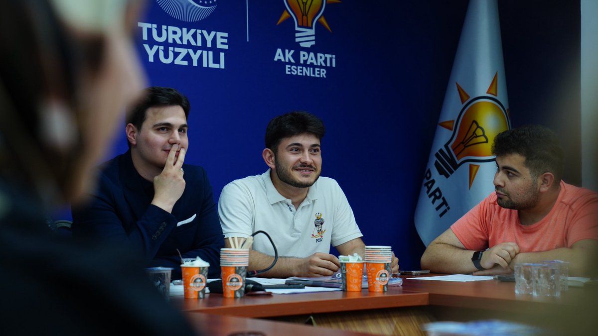 akgencesenler's tweet photo. İlçe Başkanımız Hasan Taha Cerrahoğlu başkanlığında, İl Yönetim Kurulu Üyelerimiz Davut Bilal Patır ve Zehra Şevval Yıldız’ın katılımıyla olağan ilçe yönetim kurulu toplantımızı gerçekleştirdik. https://t.co/RB5lgdvGo1