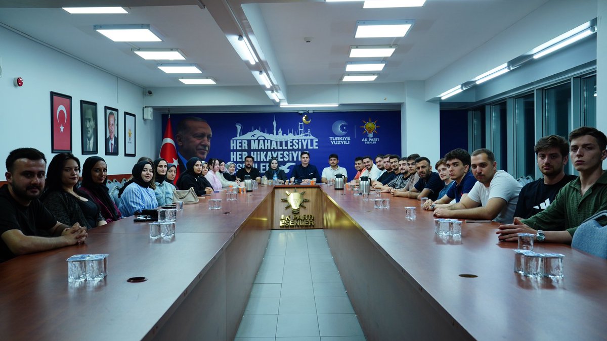 akgencesenler's tweet photo. İlçe Başkanımız Hasan Taha Cerrahoğlu başkanlığında, İl Yönetim Kurulu Üyelerimiz Davut Bilal Patır ve Zehra Şevval Yıldız’ın katılımıyla olağan ilçe yönetim kurulu toplantımızı gerçekleştirdik. https://t.co/RB5lgdvGo1