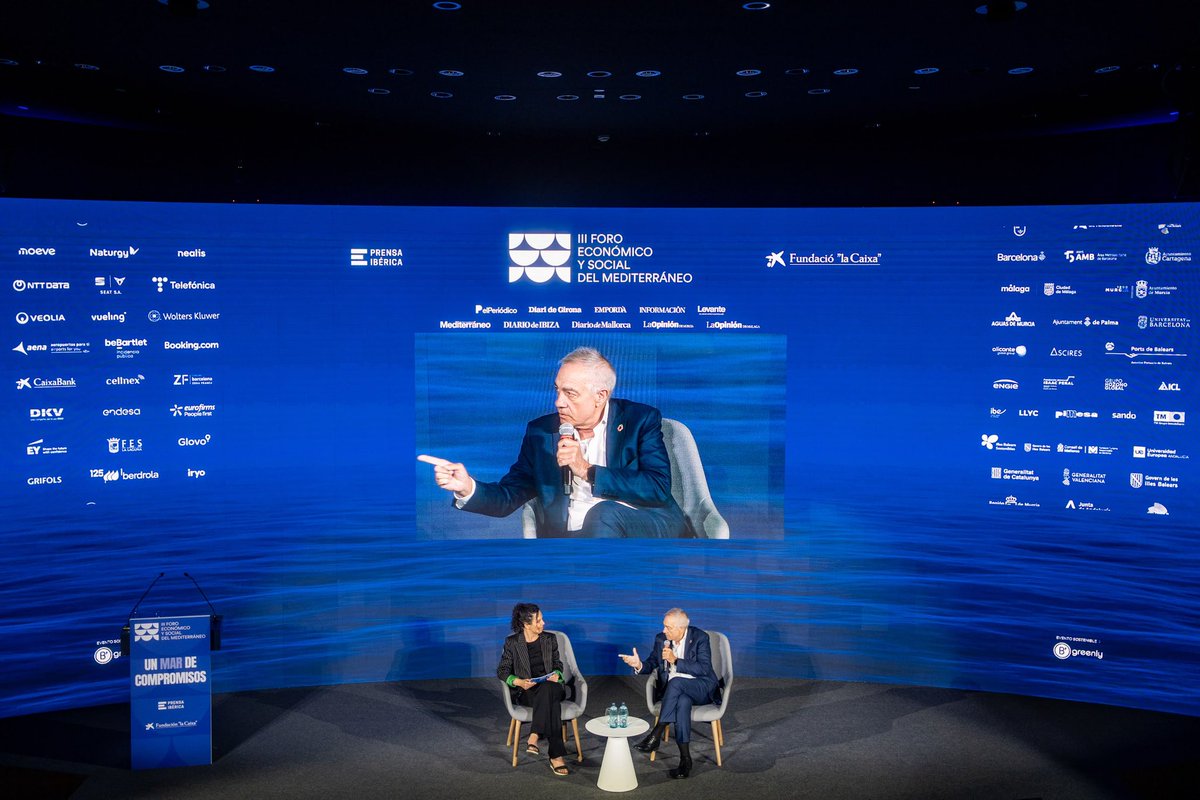 ConsorciZF's tweet photo. El presidente ejecutivo del @ConsorciZF, @pere_navarro, ha participado hoy en el Foro Económico y Social del Mediterráneo de @PrensaIberica en una conversación con Natalia Rios, jefa de Economía de @elperiodico, sobre industria, talento e innovación para competir desde el Mediterráneo. Un espacio clave para reforzar el papel de Barcelona como motor económico y tecnológico.