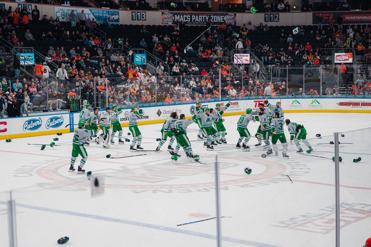 FL_Everblades's tweet photo. The moment every player dreams of 🏆 https://t.co/TqHgA9vd30