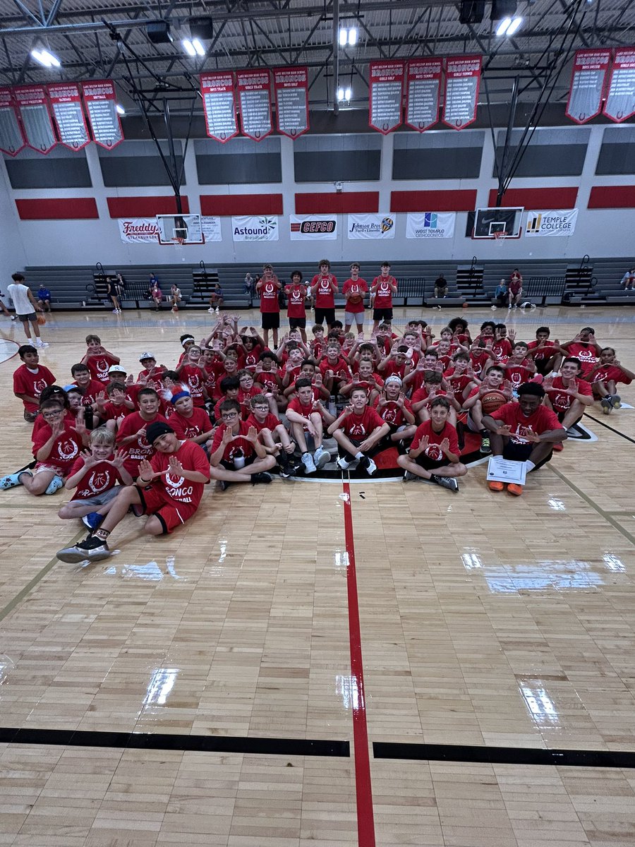 LakeBeltonHoops's tweet photo. Thanks to all the parents who sent their kids to Bronco basketball camp this week. We had 81 kids working hard and getting better.
Hope the kids had fun and learned some basketball.
Go Broncos!
#ContinueToWork
@BeltonISDAth @BeltonISD @LakeBeltonHS @LBAthleticBoost https://t.co/X9ifVyTuJw