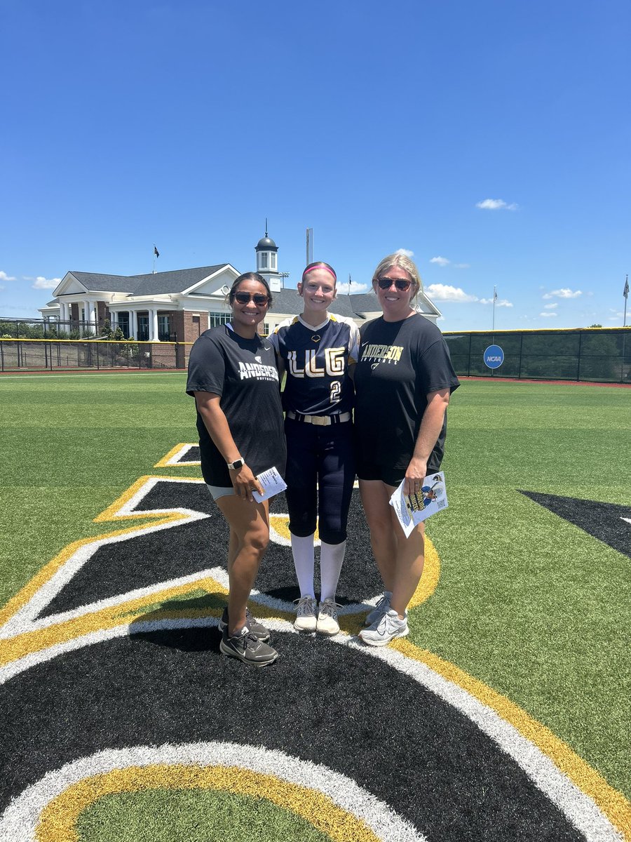 KCothran28's tweet photo. I had so much fun at @AUtrojanssb camp the past 3 days! I learned so much and met so many new people! Thank you so much Coach Roberts and Coach V! Can’t wait for next time!!
@wilsonvanessa_ @chaneycrosby4 https://t.co/NNYHYnZ2WA