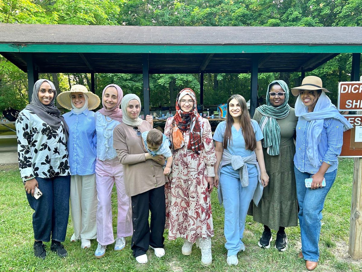 HurleyMSUPeds's tweet photo. Resident graduation picnic 2026! Love that our residents celebrate each other ❤️ https://t.co/8AqSE4bwnM