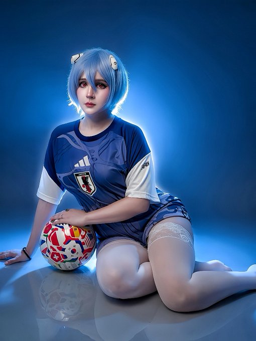 San Chan - 2 pic. Últimamente eh estado jugando con la edición de los fondos de mis fotos, este me gustó muchísimo, que opinan? https://t.co/BSW2c0z9zi