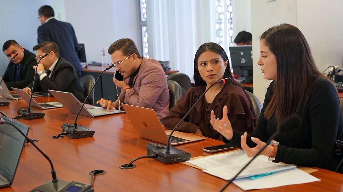 LaboralAN's tweet photo. Hoy, en Mesa Técnica #10, con la participación de delegadas del Ministerio del Trabajo, se continuó con el análisis y tratamiento del Proyecto de Ley Reformatoria a varias Leyes para Garantizar el Derecho a la Protección Prioritaria de la Mujer en el Período de Maternidad. https://t.co/EBYxuCuOXh