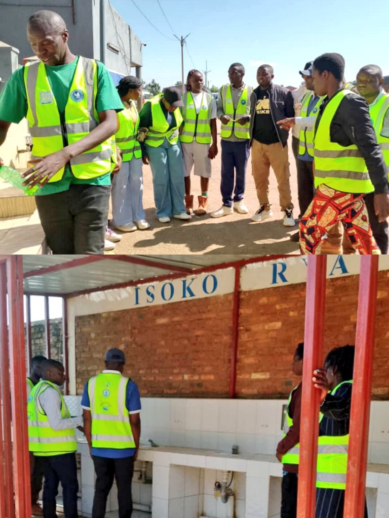 GicumbiN's tweet photo. None tariki ya 12/06/2026 urubyiruko rwa @GicumbiDistrict #Byumbasector batangiye igikorwa cyo kwita kw isuku no kwirinda icyorezo cya Ebola,
Ibikorwa byibanzweho ni ugushishikariza abagana isoko na Gare bya Gicumbi  gukaraba intoki n'amazi meza n'isabune.@RwandaYouthArts https://t.co/JzgS4aQQYC
