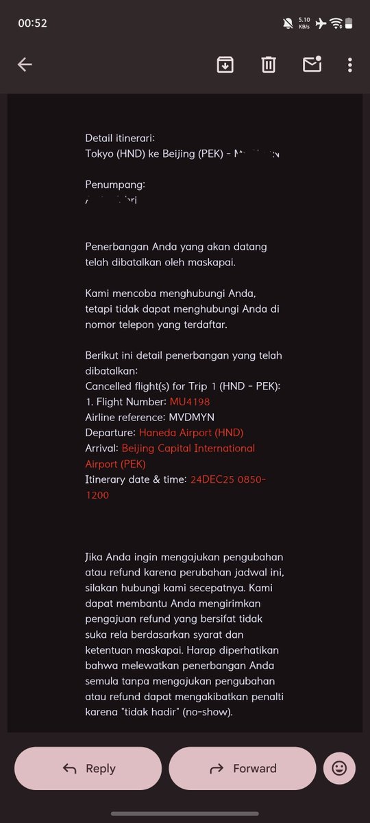 hyunjae_ri's tweet photo. - x / twitter please do your magic -

uang sejumlah 6.596.846 nyangkut di agoda dari desember 2025 sampai juni 2026 tak kunjung direfund

alasan baru mengspill: butuh duit kaka xixi

aku izin ceritain kronologi nya dulu ya,
pertama-tama aku tuh tanggal 17-23 desember 2025 ada birthday trip ke jepang sekaligus photo event sama juyeon the boyz, sebelum otw aku sempetin apply fansign offline the boyz di beijing (foto terlampir no 4)

singkat cerita, pada tanggal 17 desember 2025 jam 19.00 waktu beijing pas pengumuman pemenang fansign itu posisi aku lagi di atas awan di dalam pesawat.. ngecek menang/nga nya pas udah sampe jepang, dan yap aku dapet

dari tgl 17-18 akupun bingung mending beli tiket pesawat tokyo-beijing atau balik tokyo-jakarta dulu.. dan akhirnya tanpa pikir panjang dan tidak tahu waktu itu ada konflik tgl 19 desember aku bayar tiket pesawat haneda-beijing.

seharian gaada problem, tapi keesokan harinya tgl 20 desember (hari aku ultah padahal) tetiba aku dapet email (foto terlampir no 2) kalau penerbangan haneda-beijing dibatalkan oleh pihak maskapai, di sini awalnya nyari tahu kenapa ya ko bisa dibatalkan dan yap menemukan info emang dua negara ini lagi ada konflik dan penerbangan nya banyak yg dicancel. tetapi alih alih minta refund aku malah meminta reschedule (karna tadinya mikir lebih enak langsung ke beijing aja deh drpd pulang ke jakarta dulu) ehhhhhh

ohiyaa di email tertulis "Kami mencoba menghubungi Anda, tetapi tidak dapat menghubungi Anda di nomor telepon yang terdaftar" karna posisiku lagi di jepang jadi kadang tuh suka gamasuk kalau ada telepon dari indonesia, soalnya aku slalu beli esim kuota dari marketplace

reschedule pun gabisa (foto terlampir no 3) dan akhirnya akupun menyerah dan minta refund aja, tetapi (banyak tapinya anjis) REQUEST REFUND DARI 22 DESEMBER 2025 SAMPAI 18 JUNI 2026 UANGNYA BELUM DIREFUND😭

tujuan saya mengtweet ini yaa biar viral biar cepet direfund😁 
motto nya kan gak viral ga gerak

aku tuh pake agoda udah dari lama, alhamdulillah gapernah ada kendala sebelumnya slalu smoothhhh kali ini aja lagi sial dapet musibah kayak gini, jadi plssss agoda cepat refund duid gwhhhh
