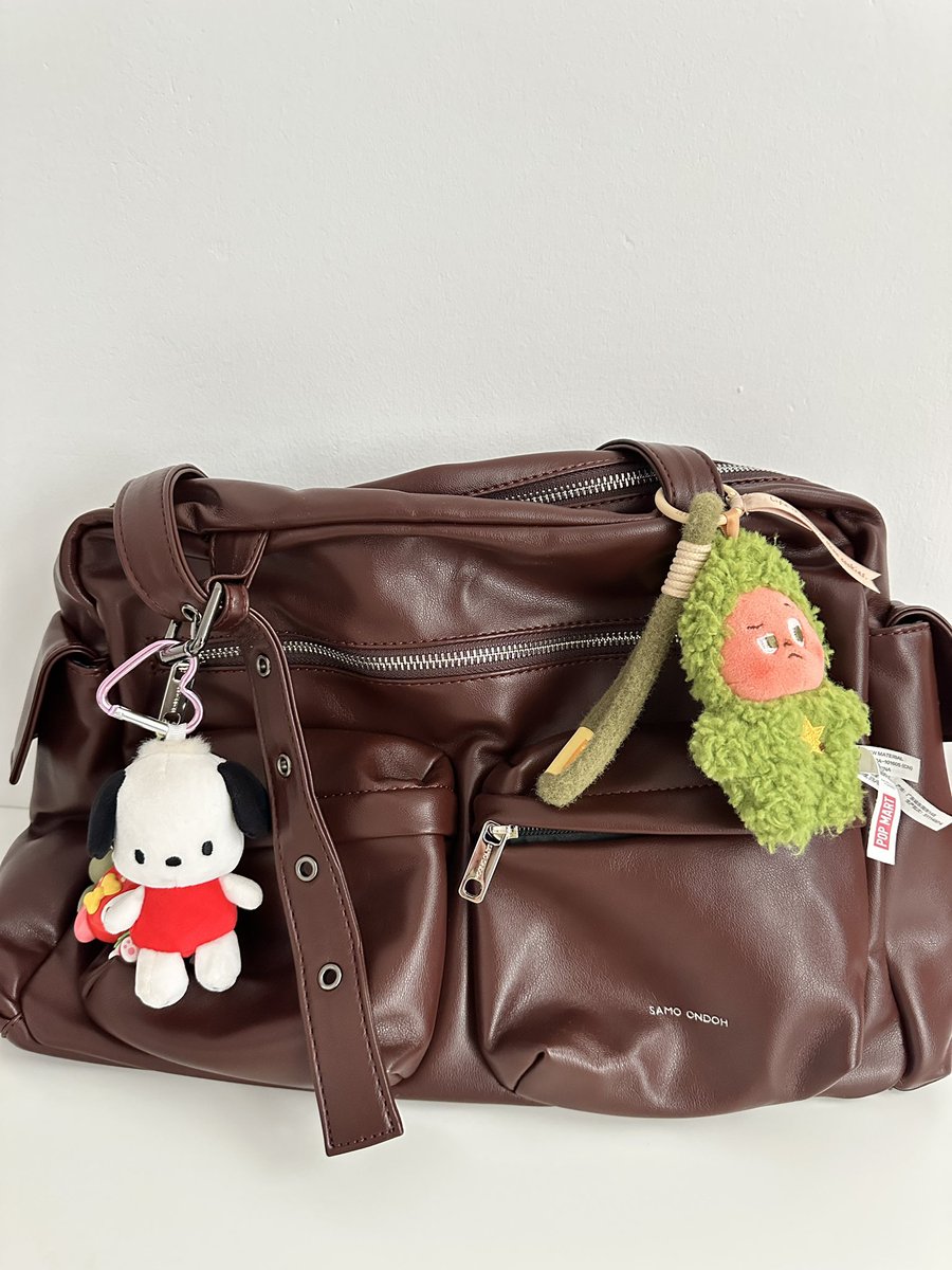 Gwon1485's tweet photo. ส่งต่อกระเป๋า 『SAMO ONDOH』🇰🇷  pocket utility bag L goat blackchocolateivory 
สี chocolate size L ค่ะเรากดมาจากร้านออฟฟิเชี่ยลแท้นะคะ ใช้แค่2ครั้งใหม่มาก ปล่อยต่อ 1990 รวมส่ง
🧡✨🫧🍀☀️🍫
 #ส่งต่อกระเป๋า #ส่งต่อมือสอง #ส่งต่อsamoondoh #กระเป๋าแบกบ้าน #samoondoh #มือสอง https://t.co/bnHTk8wZWg