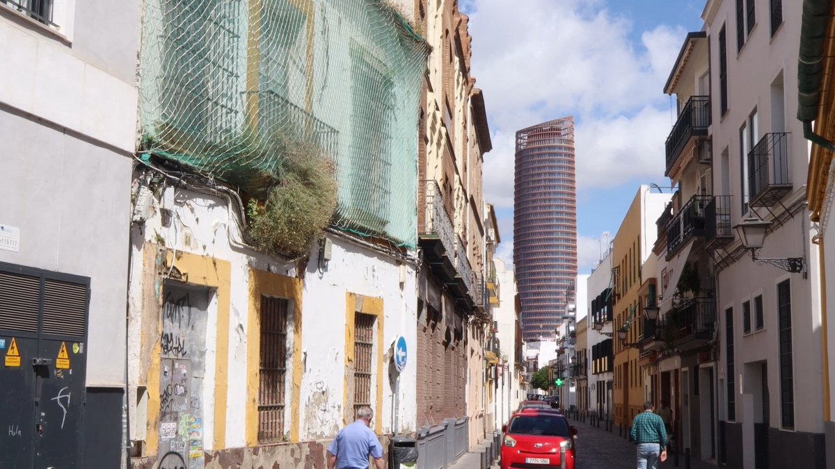 aitorrd3's tweet photo. Buenas! he publicado mi primer proyecto más "serio", Sevilla: Testimonios de Ayer y Hoy, un documental que busca dar voz a la propia ciudad a través de distintos testimonios de sus gentes y barrios.  https://t.co/PSI7wzDuPO 

Si os gusta e interesa, se agradece difusión !🙏 https://t.co/IKi7nQjXRA