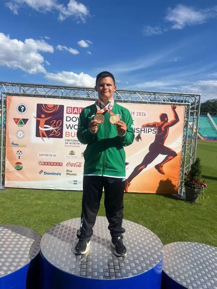 VanguardiaDig's tweet photo. #Deportes 🏃🏻
Tamaulipecos de Oro 🥇y Plata 🥈en el mundial de atletismo.
🔗 https://t.co/QCHcQ3Fx31 @Dr_AVillarreal @gobtam @Rommel_Pacheco @INDETamaulipas @conadeoficial #Tamaulipas #Mexico #Bulgaria #SindromeDown #MundialAtletismo 👩🏻‍💻👨🏻‍💻 https://t.co/Dq3CoYhmUm