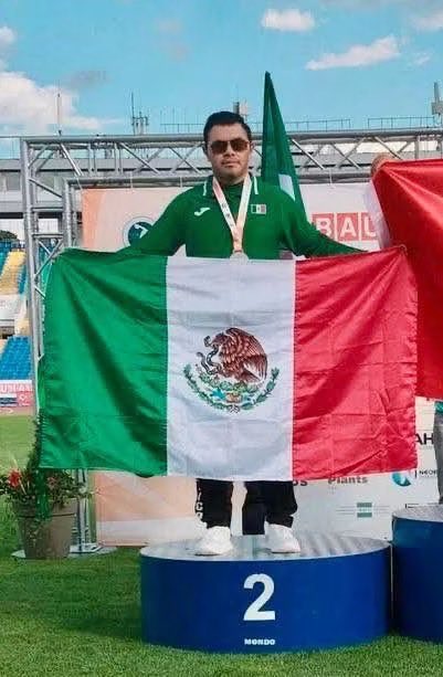 VanguardiaDig's tweet photo. #Deportes 🏃🏻
Tamaulipecos de Oro 🥇y Plata 🥈en el mundial de atletismo.
🔗 https://t.co/QCHcQ3Fx31 @Dr_AVillarreal @gobtam @Rommel_Pacheco @INDETamaulipas @conadeoficial #Tamaulipas #Mexico #Bulgaria #SindromeDown #MundialAtletismo 👩🏻‍💻👨🏻‍💻 https://t.co/Dq3CoYhmUm
