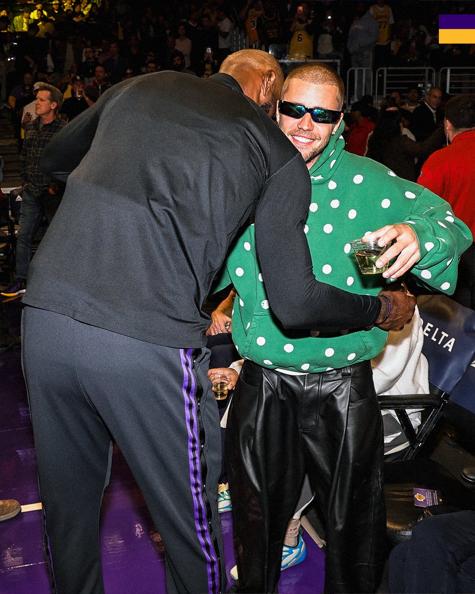 Lakers's tweet photo. Had some iconic crossovers this season 🤝 https://t.co/Vit3Hl1FTn