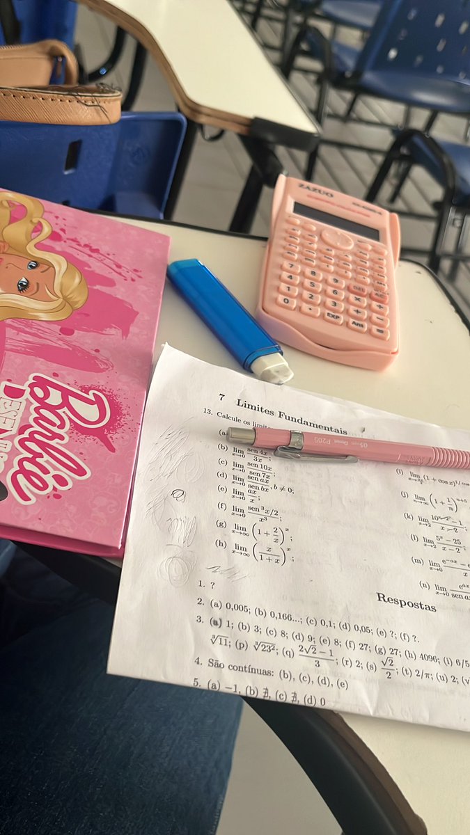 persoconia's tweet photo. Nós girlys que escolhemos engenharia e sofremos em cálculo 01 ૮(◞ ‸ ◟ )ა https://t.co/Jhwa1aduyl