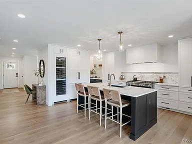 PFinneyHomes's tweet photo. More on this Denver Luxury Home Goes Under Contract in One Day and Sells Over Asking Price

https://t.co/Z5hJl8eP6R

#patrickfinney #patrickfinneydenver https://t.co/VTyRUHN4pd