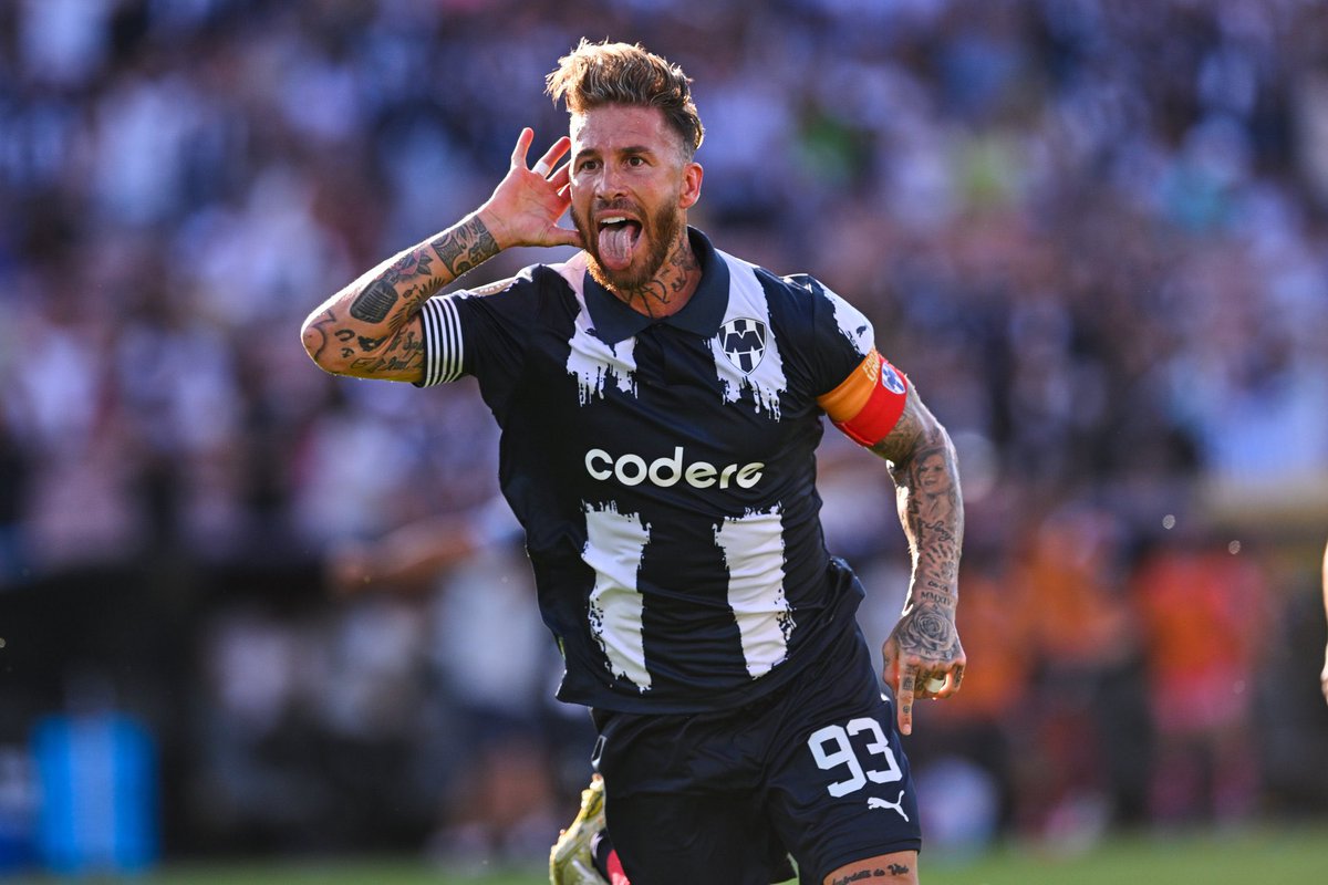ramos_world's tweet photo. في مثل هذا اليوم قبل سنة 

- الاسطورة سيرخيو راموس يسجل امام انتر ميلان في كاس العالم للأندية ويصبح اكبر لاعب يسجل في تاريخ البطولة 🐐 https://t.co/07U1ekYpxF