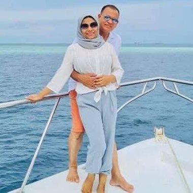 HKurusee's tweet photo. 🔹Husband @Adamshareefz - Ambassador at Large at @MoFAmv, awaiting Qatar confirmation, will earn 100K MVR+

🔹Wife @xee_ad - State Minister at Health Ministry, earning 65K MVR+

🔹Daughter Nashaya - Promoted to General Manager at MWSC, earning 55K MVR+

Total 220K MVR+ a month (minimum), paid by taxpayers (you).
