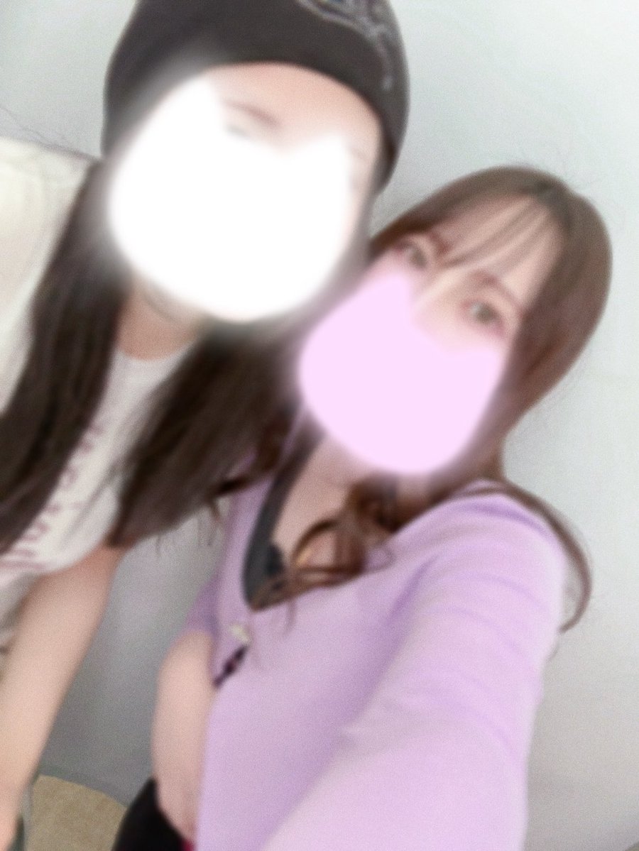 Lotus_tbk's tweet photo. 日曜 💎平成ライブ 
あの頃の有害ギャコス(DaTuRa🌹)

火曜 (^-^) おたおめ 
早番で上下2列目行くか迷いつつやっぱりドンピシャセンターが良かったので3列目���！それにしてもめちゃ近くて良すぎた🙆‍♀️💕
まじで一生ついていきます教祖様🙏 https://t.co/ECv39fWqRt