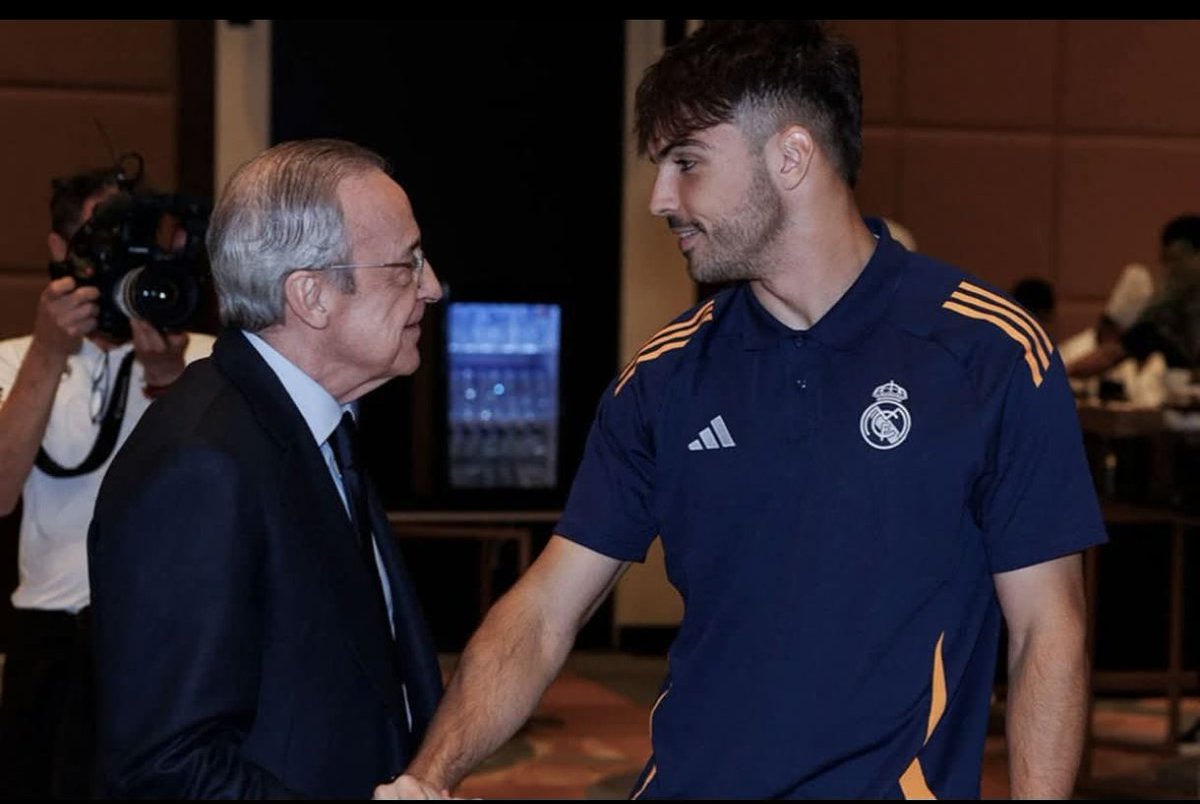 FonsiLoaiza's tweet photo. Raúl Asencio sigue procesado por la difusión de un vídeo sexual de una menor. El Real Madrid de Florentino le puso a todo el bufete de abogados para defenderlo y llegar a un acuerdo. Hoy, Fiscalia se abre a retirar la petición de condena de prisión si pide perdón en el juicio. https://t.co/X7PjfebEo0