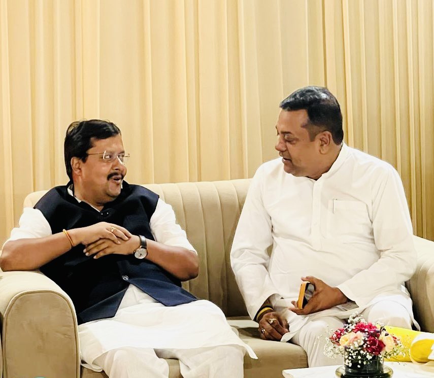 sambitswaraj's tweet photo. भारतीय जनता पार्टी के माननीय राष्ट्रीय अध्यक्ष श्री @NitinNabin जी के नई दिल्ली स्थित सरकारी आवास में आयोजित गृह प्रवेश कार्यक्रम में शामिल होकर उन्हें बधाई एवं शुभकामनाएं दीं। https://t.co/iNZQVaYY77