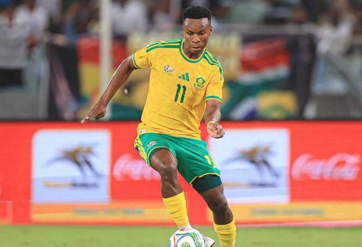 ShakesRampedi's tweet photo. Themba Zwane will have only featured 23 minutes for Bafana Bafana at a World Cup 💔

His first and probably last tournament ❌️

Damn

He made an expensive mistake 

An opportunity for Relebohile Mofokeng to step up ✅️

#BafanaBafana #BafanaPride #FIFAWorldCup #WorldCup2026 https://t.co/1ntRY6c6mv