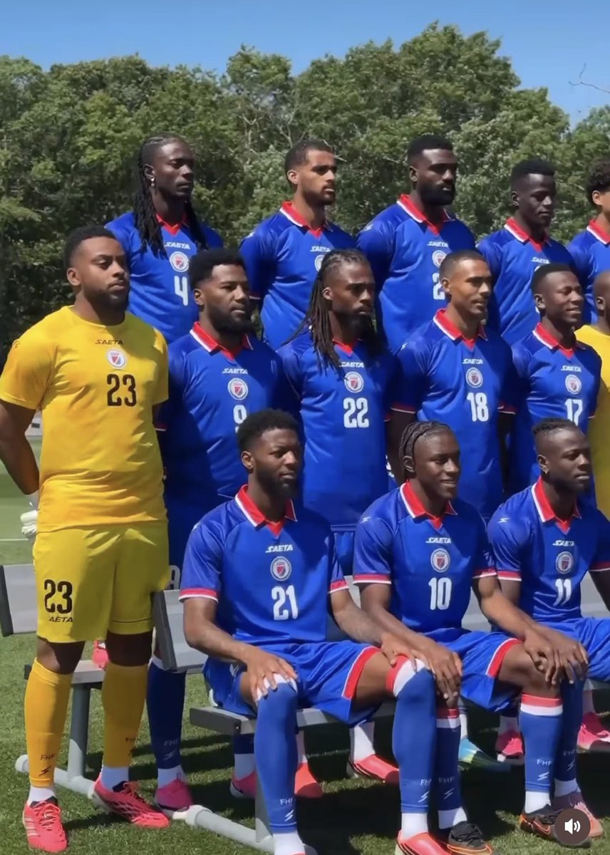 Caleb_Jephte's tweet photo. La FHF a réalisé, ce mercredi, la photo officielle des joueurs sélectionnés pour la Coupe du Monde 2026. 📸🇭🇹 https://t.co/noJKgzXIaT