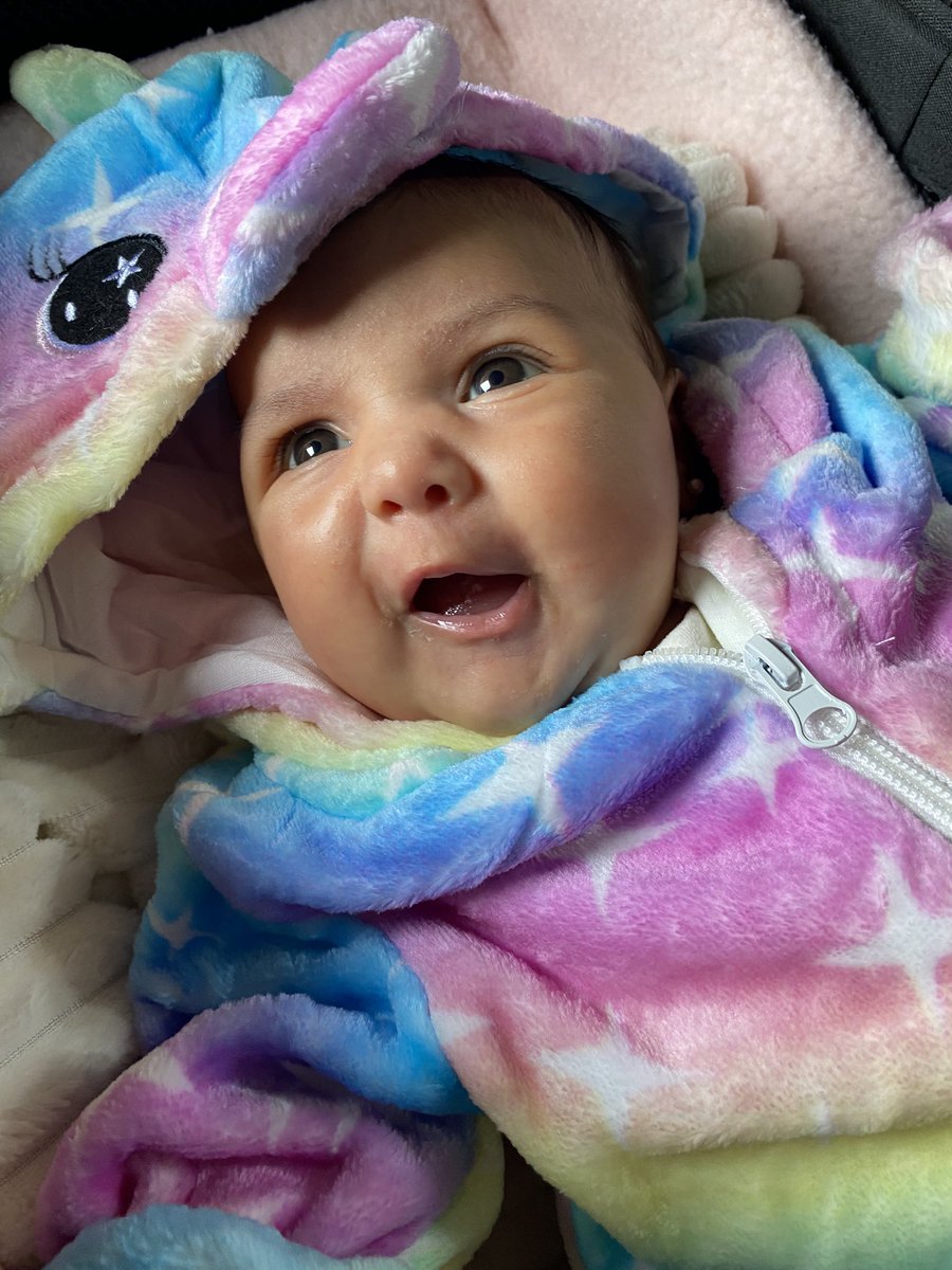 DalmaIvaldi0's tweet photo. Mi princesa soñada🥹💝🦄🌈✨ https://t.co/GnH91ObOBM