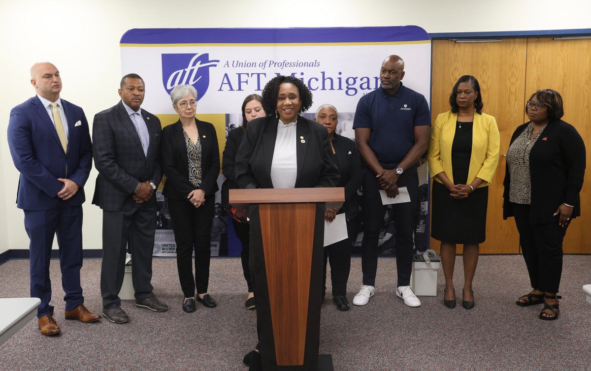 StateRepSteph's tweet photo. The Detroit Caucus held a press conference with AFT Michigan &amp; DPSCD on the delayed K-12 school budget.
Passing a budget on time is one of the most basic responsibilities we have as elected officials. It’s how we provide certainty for our communities. https://t.co/9JJycMXnZe