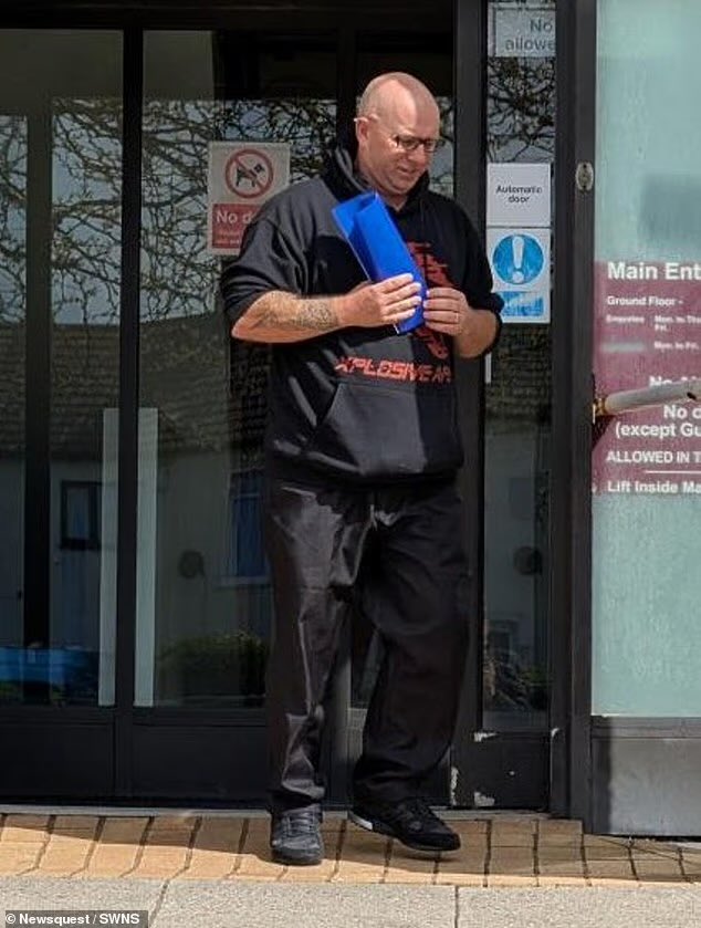XposeTrophyHunt's tweet photo. Farm worker, Steven Woolger, 48, filmed repeatedly kicking pigs, hitting them with a pitchfork &amp; a plastic pipe while working at a farm near Burgh Castle in Norfolk, is facing jail. He will be sentenced on the 5th of August.😡
https://t.co/924q1lBJDS https://t.co/PCzGfUhxgg