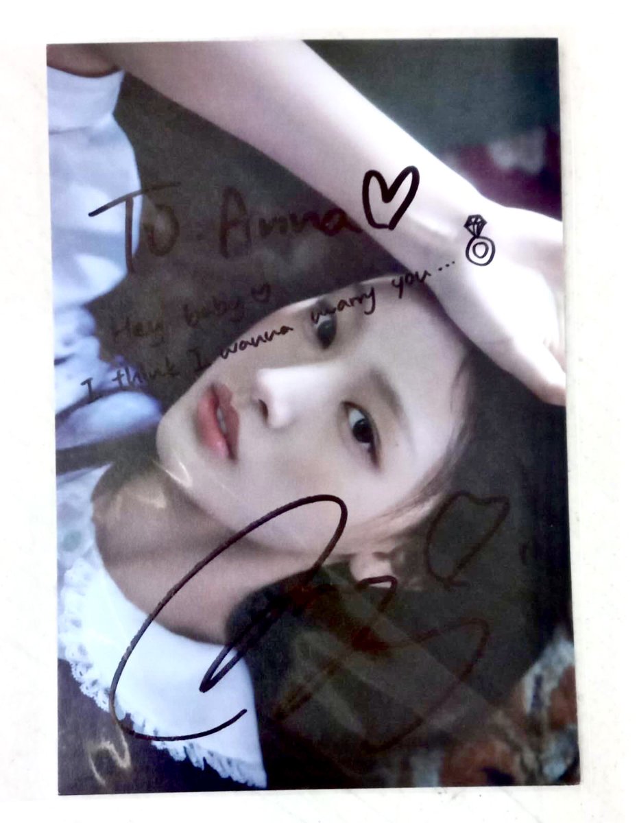pookiful's tweet photo. my signed postcard 🧍🏻‍♀️
on pride month as well ! what can we say..... minami wlw https://t.co/5McjTHmCZq