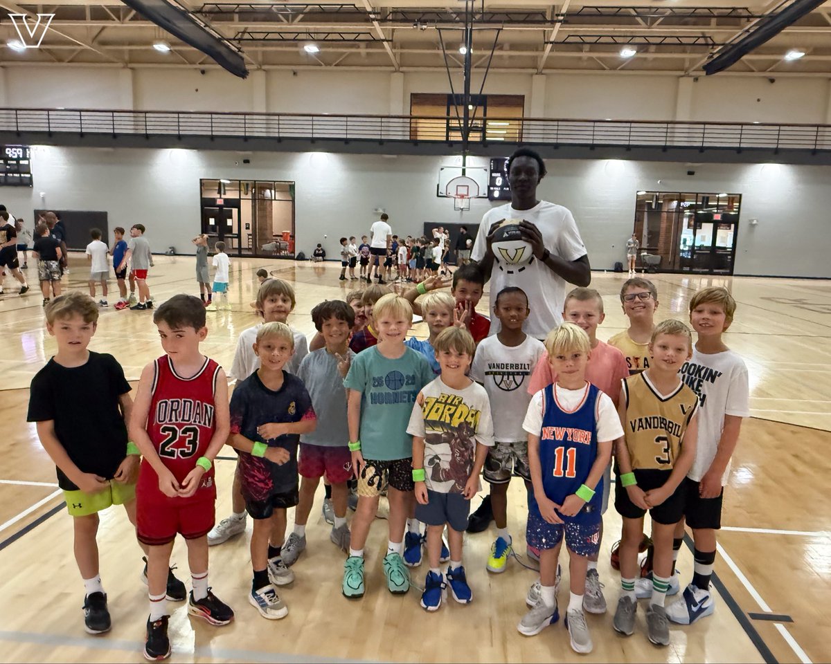 VandyMBB's tweet photo. Summer camp vibes 🏀 https://t.co/On9sUkJj7s