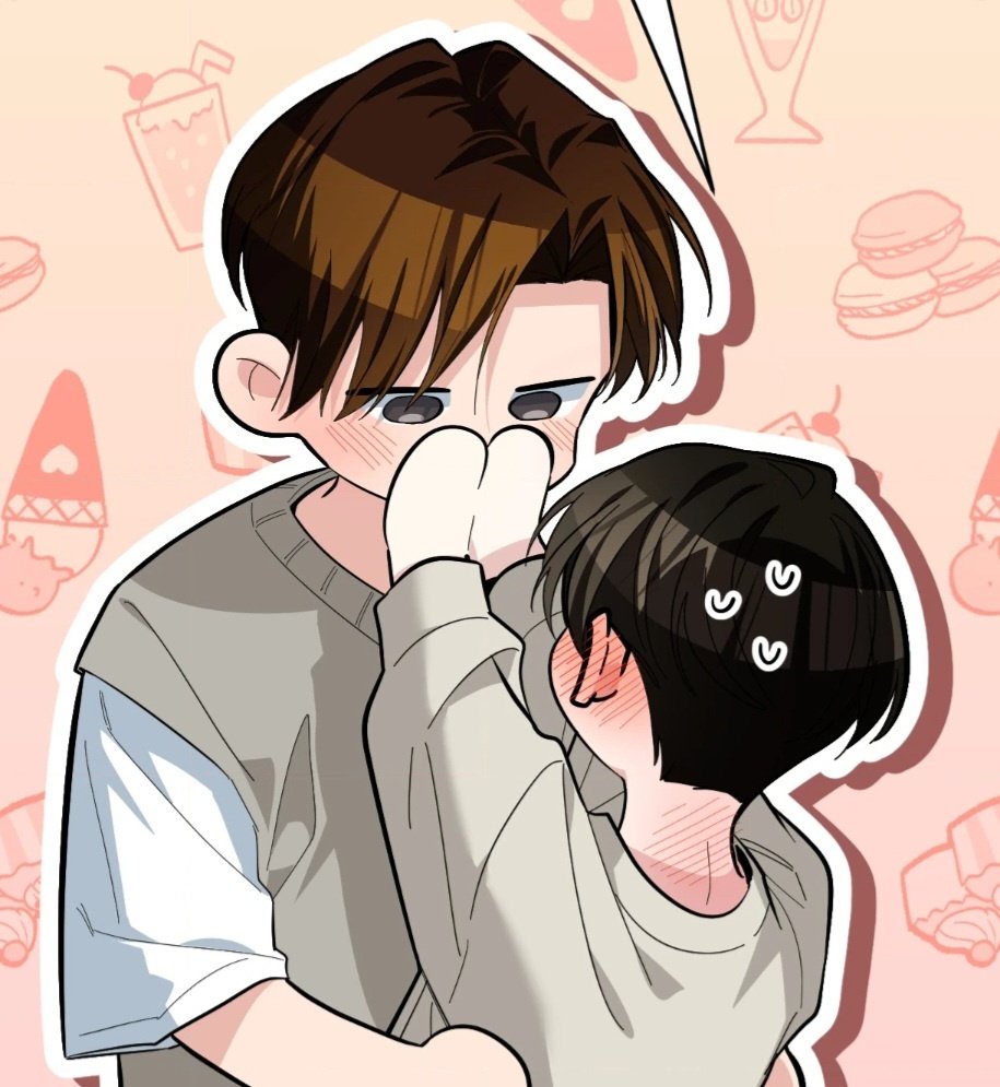 Aleyeomin's tweet photo. Human mode.                  Kitty mode https://t.co/ghR1D711S8