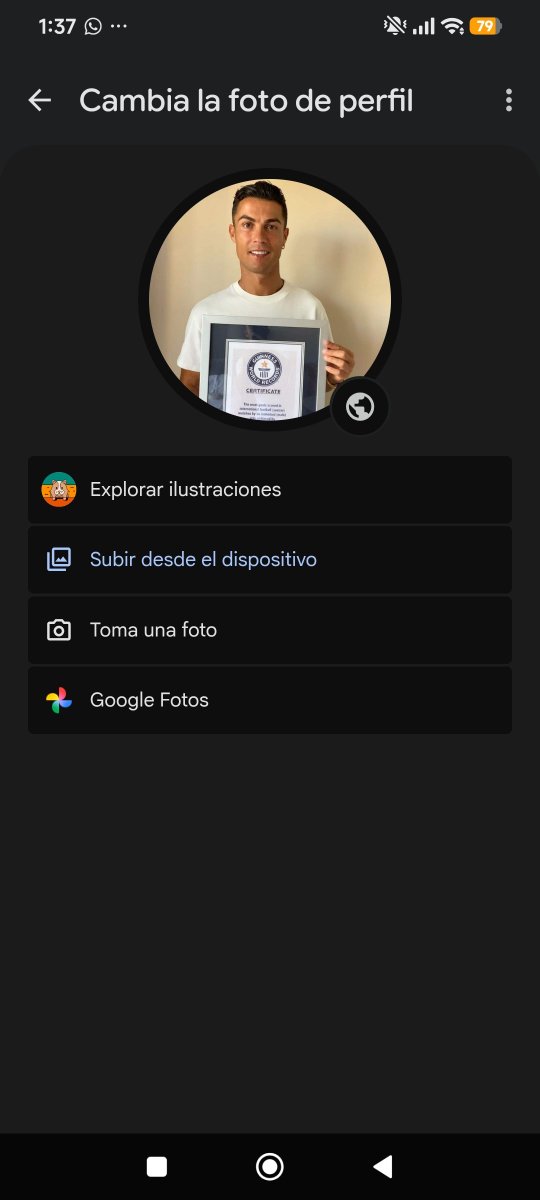 plonaldo's tweet photo. Me acabo de dar cuenta que he estado mandado hojas de vida con esta foto de perfil https://t.co/CP143oGYuX