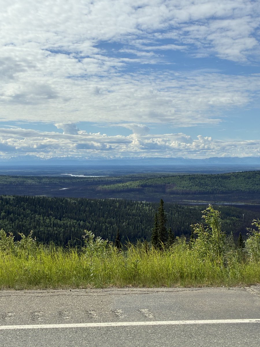 Tim_Sandborn21's tweet photo. My view while im stuck in road construction. Up on a mountain https://t.co/ombSVGg8K7