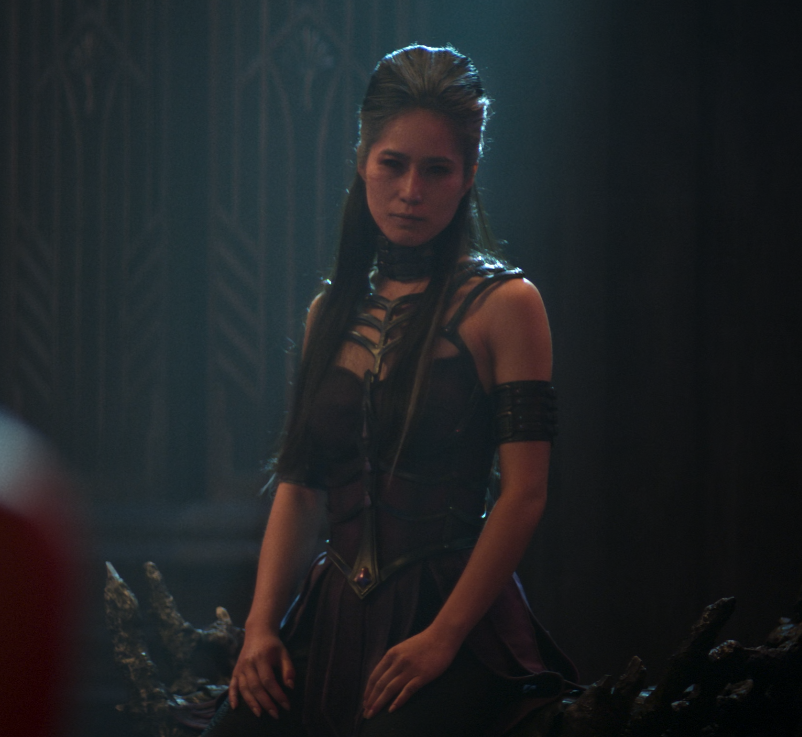ouiouicwoissan's tweet photo. sindel missing her crown :( nice little detail that she's been demoted from queen to consort but also :((((( https://t.co/KKDumKcdxF
