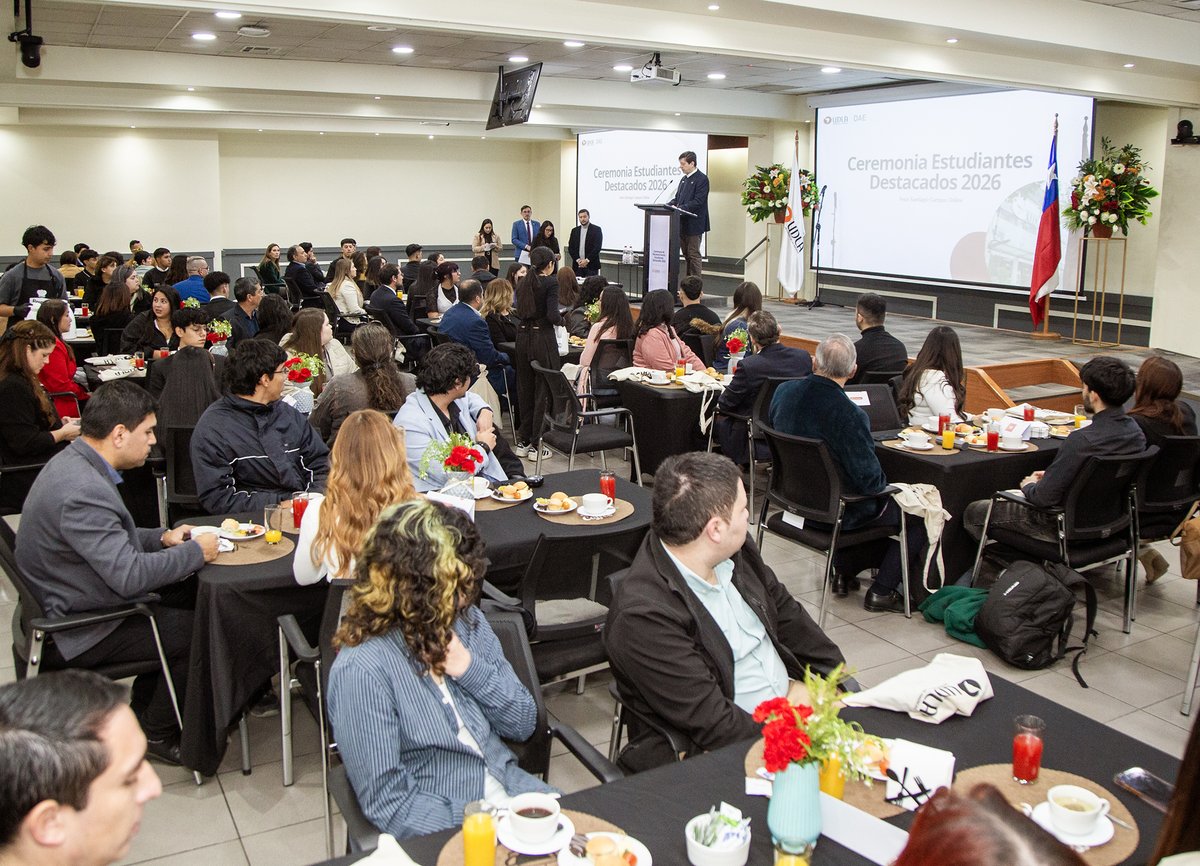 UDLA_CL's tweet photo. 🌟Más de 60 estudiantes de distintos campus de Sede Santiago y de la modalidad online fueron reconocidos por la Dirección de Asuntos Estudiantiles (DAE) de Universidad de Las Américas #UDLA, por  su compromiso, liderazgo y participación: https://t.co/J4DvxB6Z1m https://t.co/fzEFTBGhTt