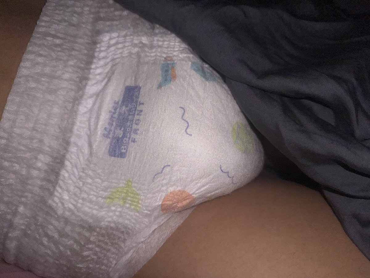 yeeyeehellobro's tweet photo. Almost out of Huggies, so Merries today. Less absorbent tho :( https://t.co/DzT3XjaroD