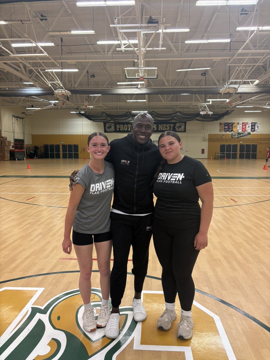 MalloryMei79681's tweet photo. Had a really fun time at my first flag football camp yesterday! I learned so much and had a great time with friends. Thank you to @Donald_Driver80 for putting on an amazing camp! @Mckynna25 https://t.co/aaQpa8x3py